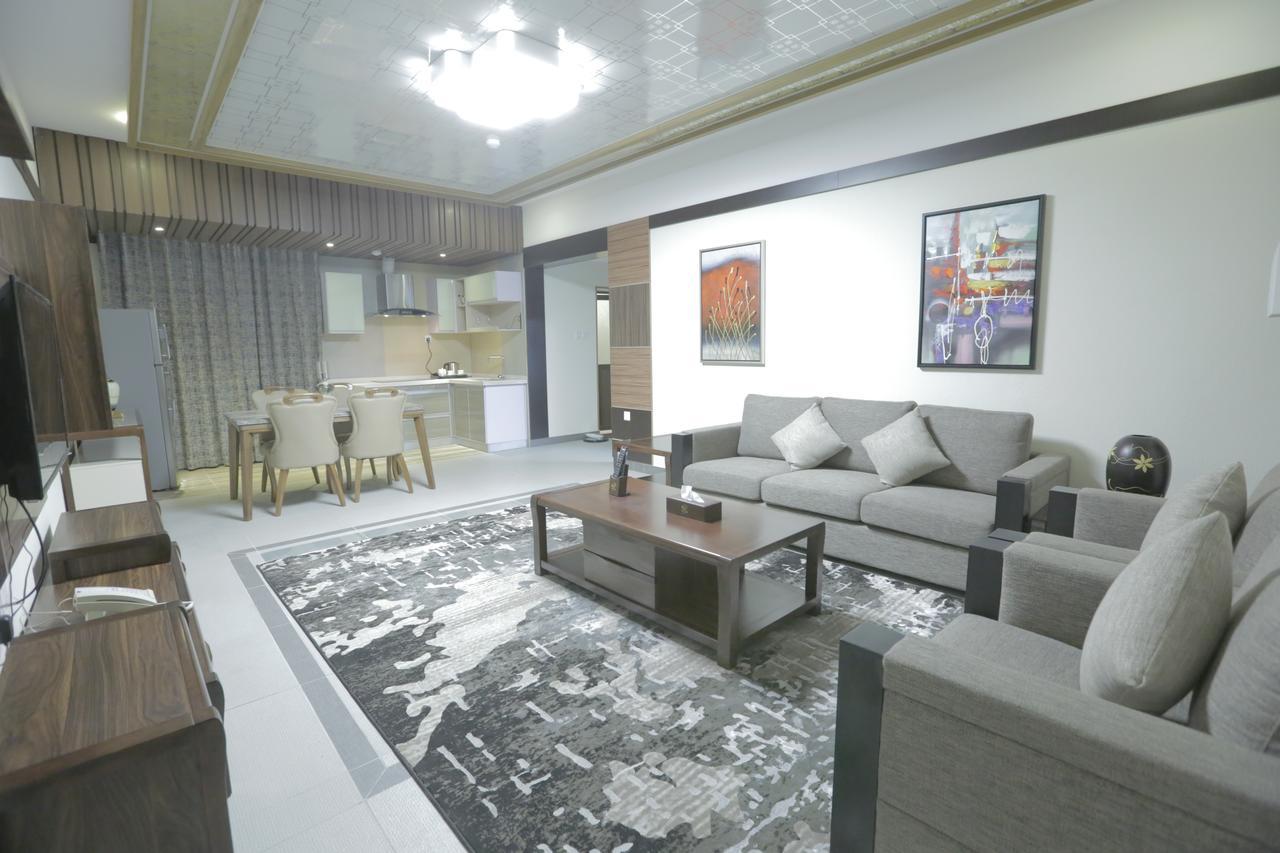 Niyaf Hotel Appartments Khamis Mushait Exterior photo